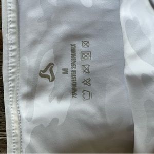 Women’s white camo leggings